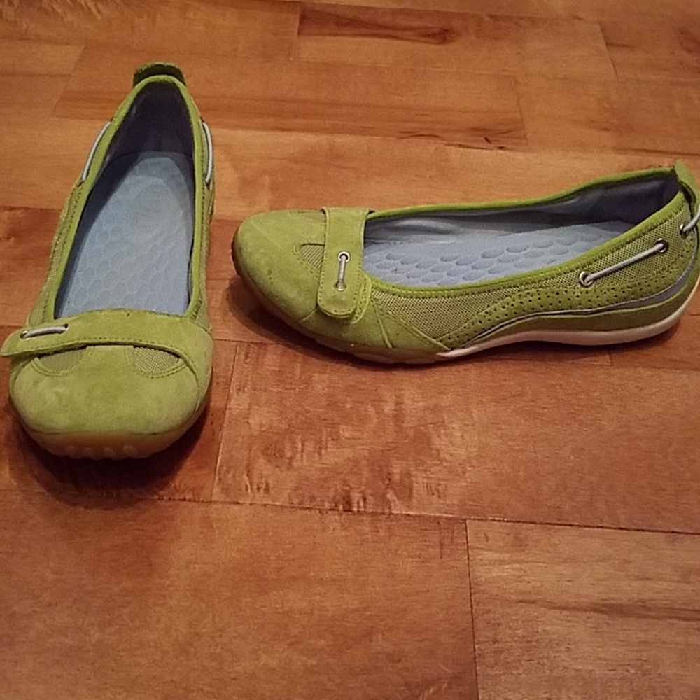 EUC Privo by Clark flats